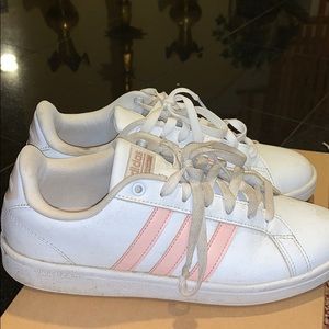 Adidas Neo Cloudfoam in blush size 7.5